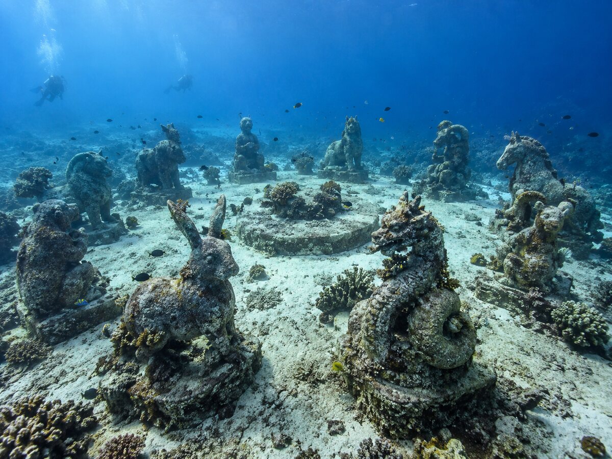Underwater Sculpture (Zodiac)